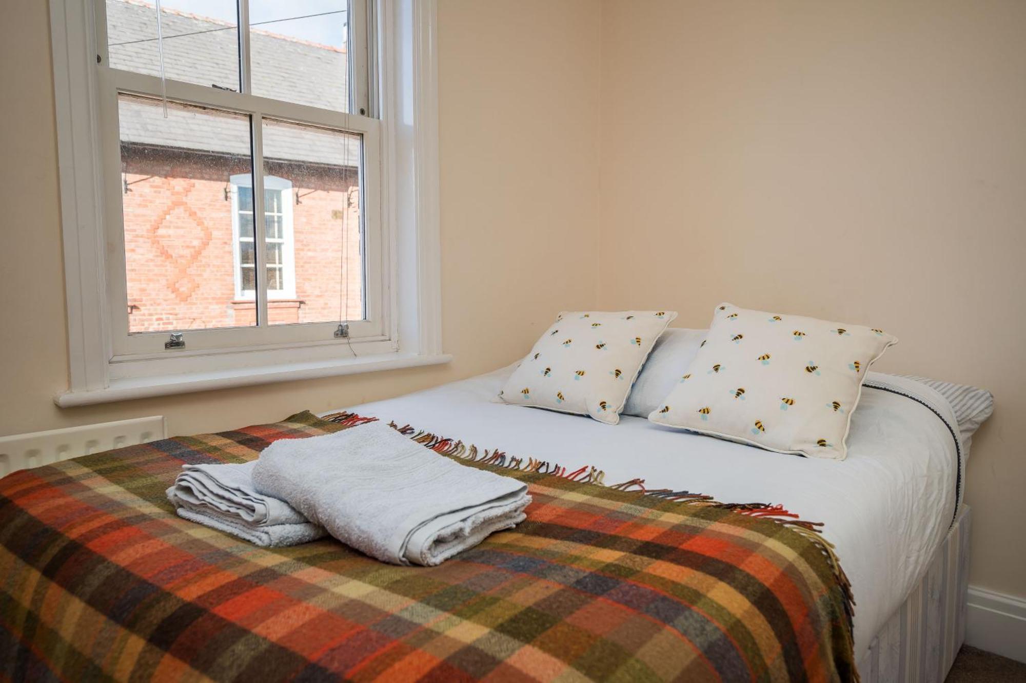 Hotel Spacious, 3 Bed House For 6 In Central Chester Exterior foto