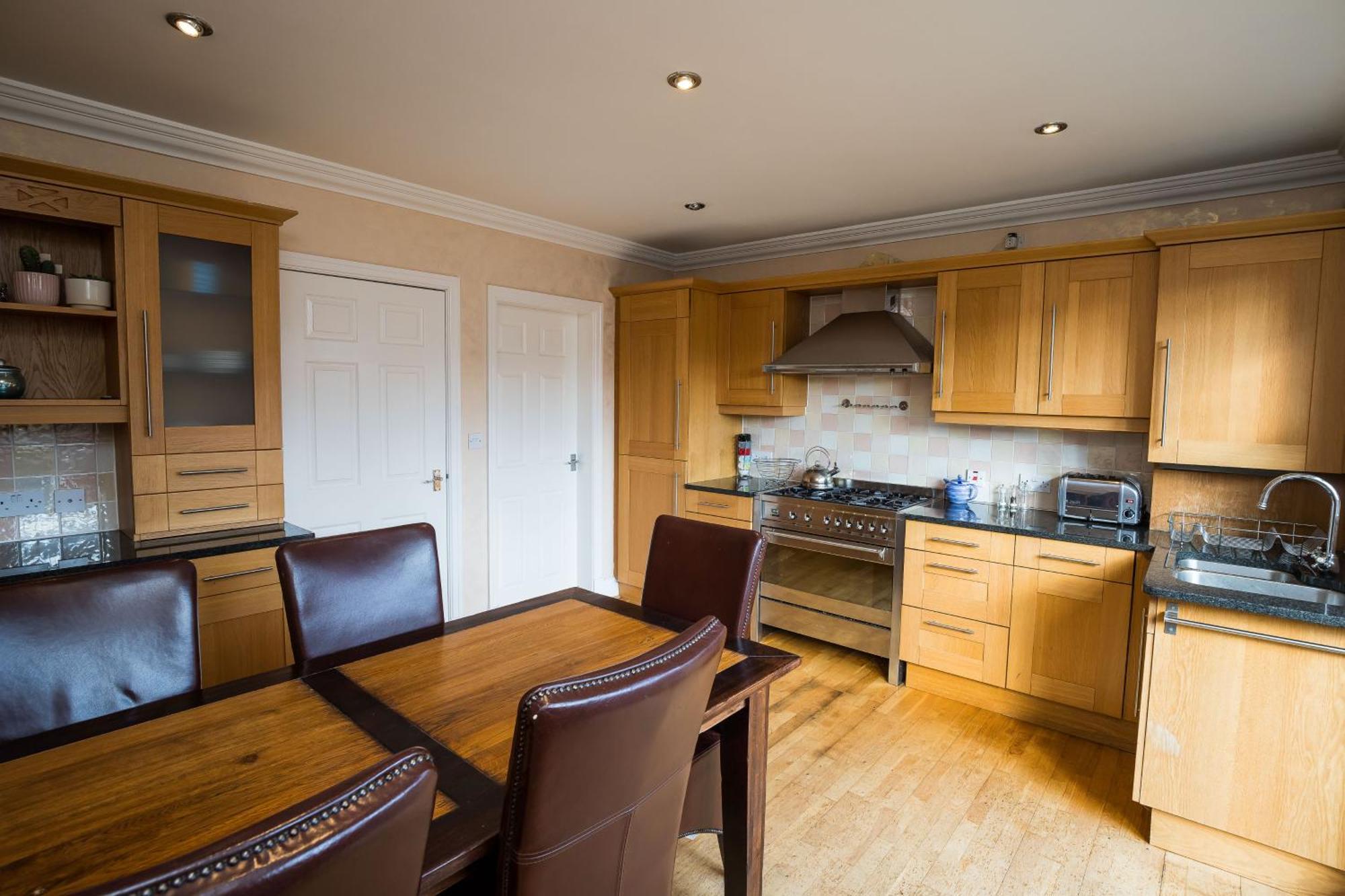 Hotel Spacious, 3 Bed House For 6 In Central Chester Exterior foto